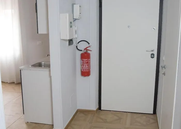 ベッド・アンド・ブレックファスト Fly